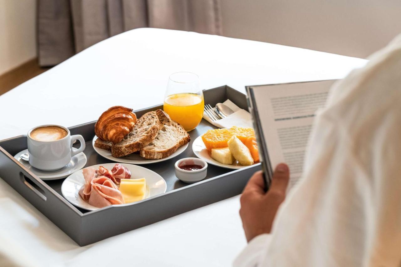 Costanero Hotel Montevideo - Mgallery Collection Eksteriør billede Room service