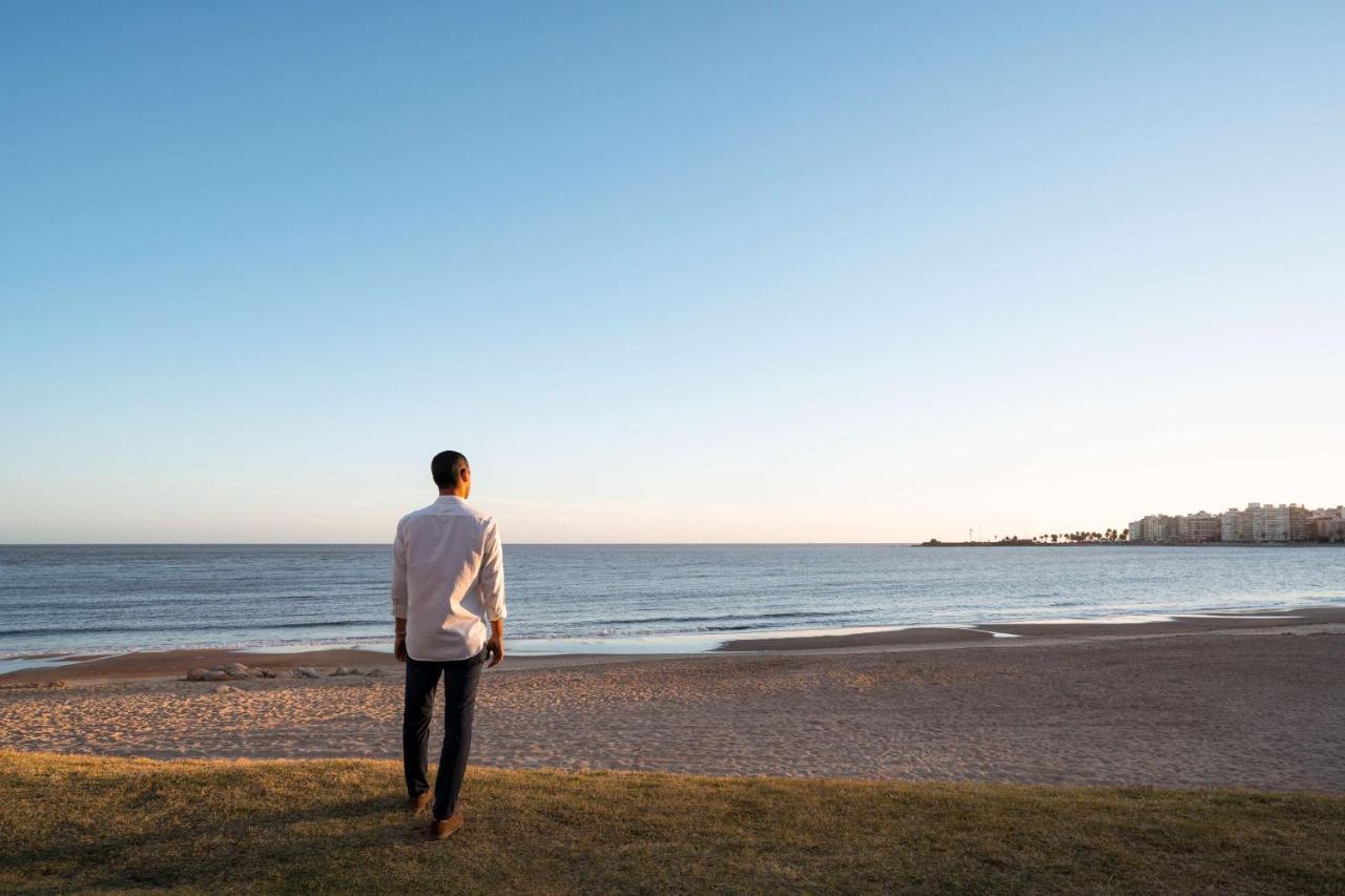 Costanero Hotel Montevideo - Mgallery Collection Eksteriør billede The beach at the end of the day